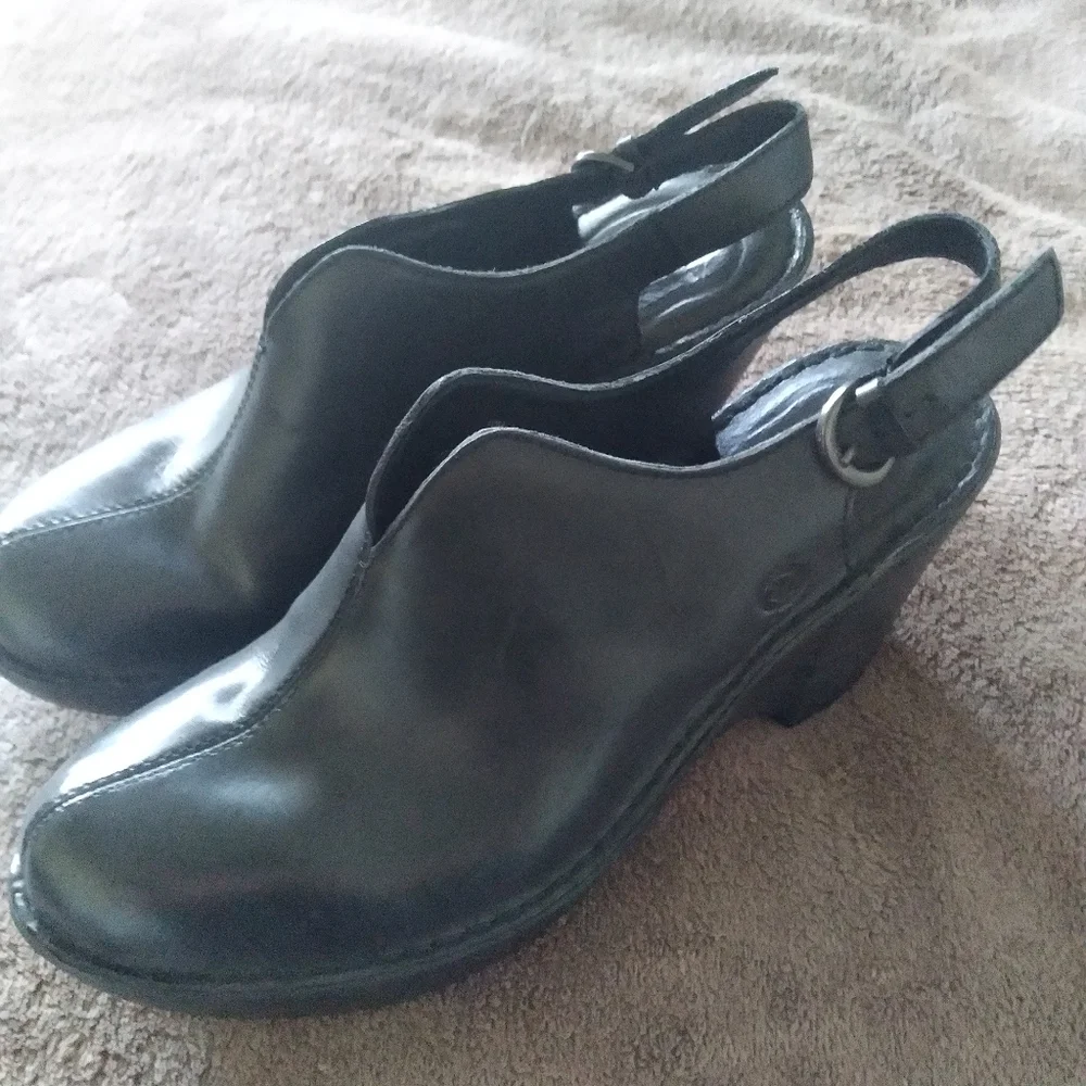Born Wedge, Strap back shoes, Black, size 10M - Picture 2 of 6